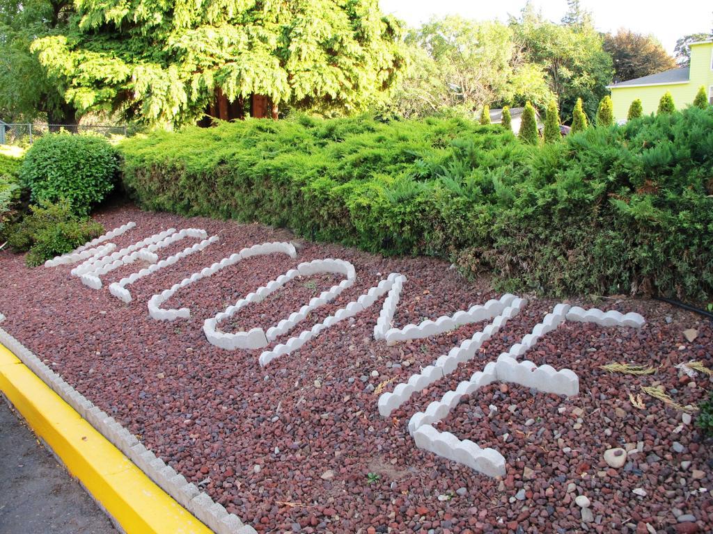 Riverview Lodge ฮูดริเวอร์ ภายนอก รูปภาพ